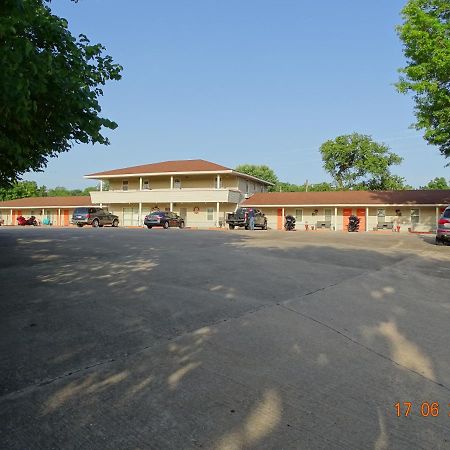 Best Budget Inn Carthage Bagian luar foto