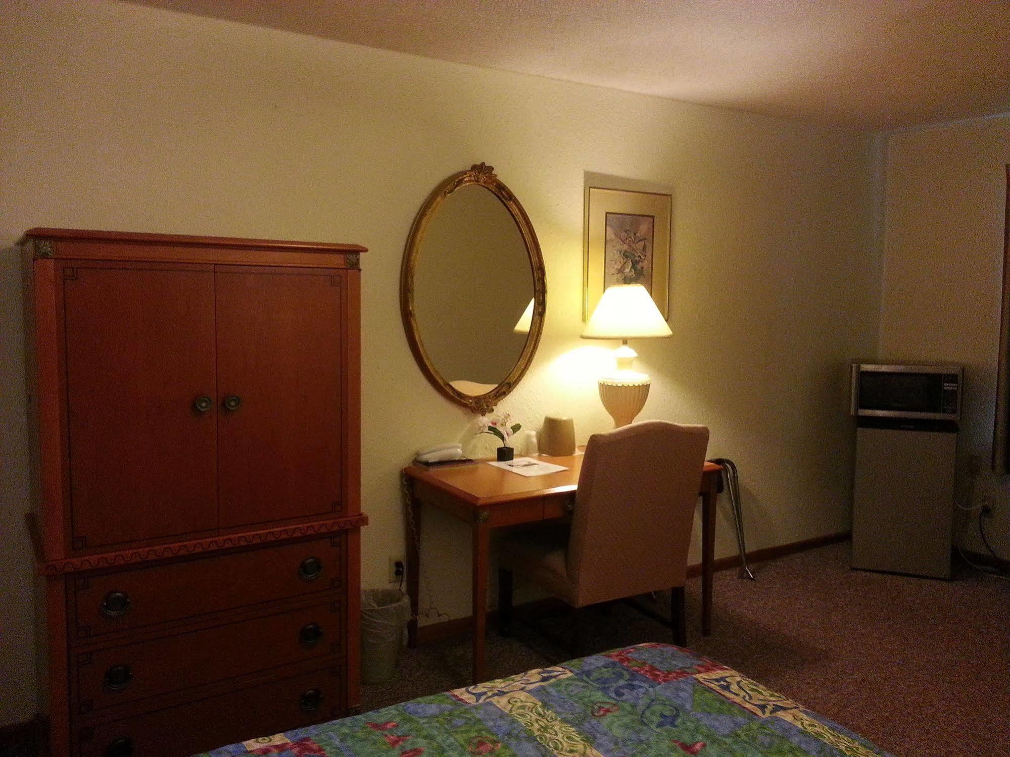 Best Budget Inn Carthage Bagian luar foto